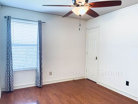 5th image of 601 Cherry Creek Dr #20