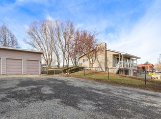 2720 Selah Loop Rd, Selah, WA 98942