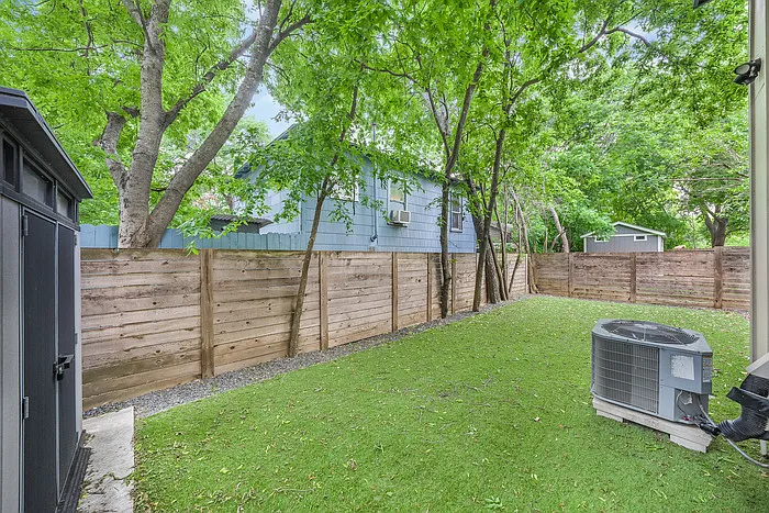 505 W Odell St — Photo 15