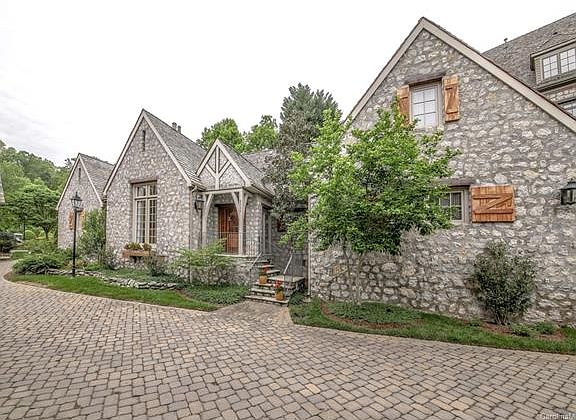 2nd image of 2305 La Maison Dr