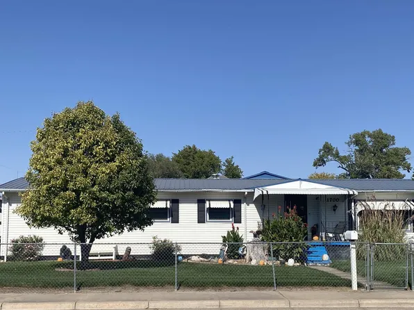 1700 18th St, Great Bend, KS 67530