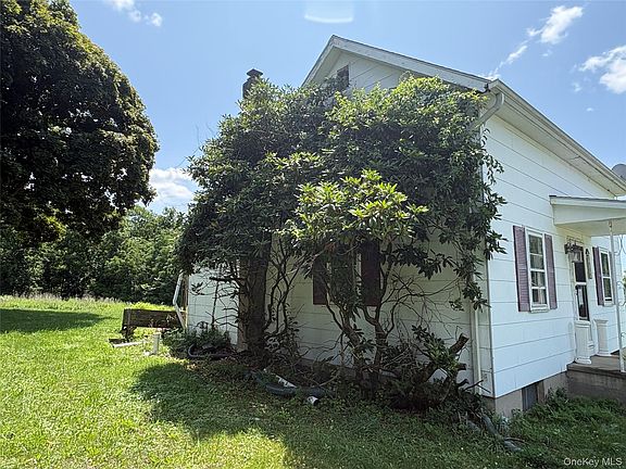 3rd image of 96 Ridge Road