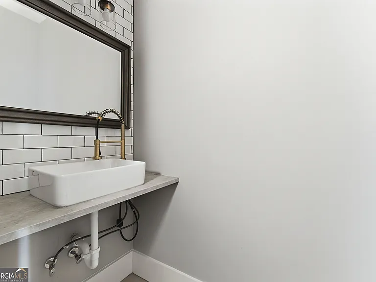 1409 NW Dr NW #1 — Photo 4