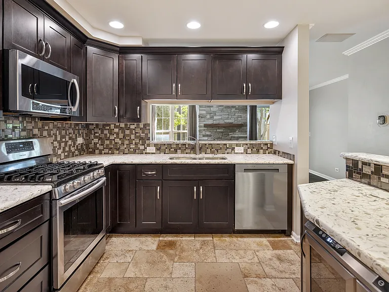 804 Spring Creek Ct — Photo 9