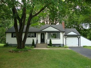 62 Meadow Rd, Trumbull, CT 06611