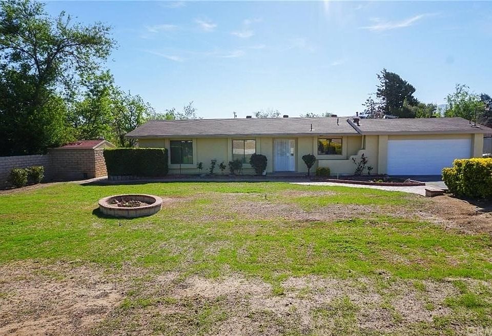 1st image of 9221 Jacaranda Ave