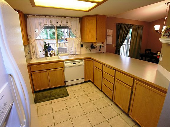 5th image of 23516 66th Avenue Ct E