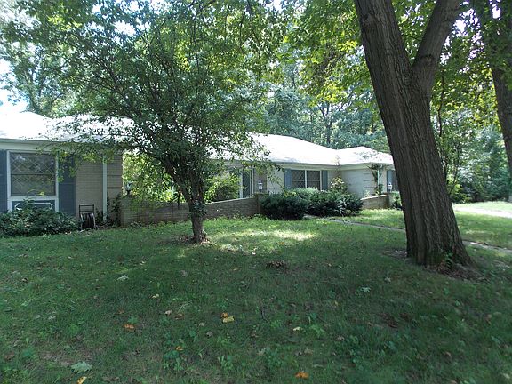 3rd image of 1520 Thomas Woods Trl