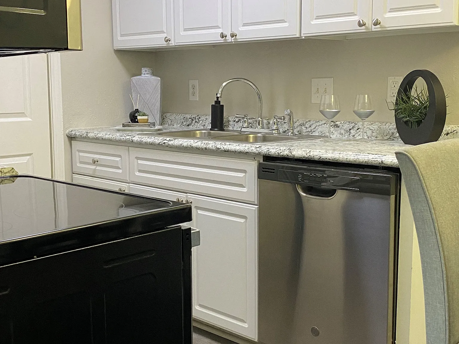 Stoneledge Plantation Apartments — Photo 3