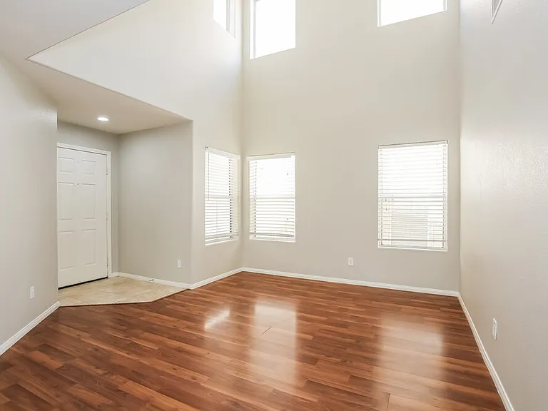 9477 Grandview Spring Ave — Photo 5