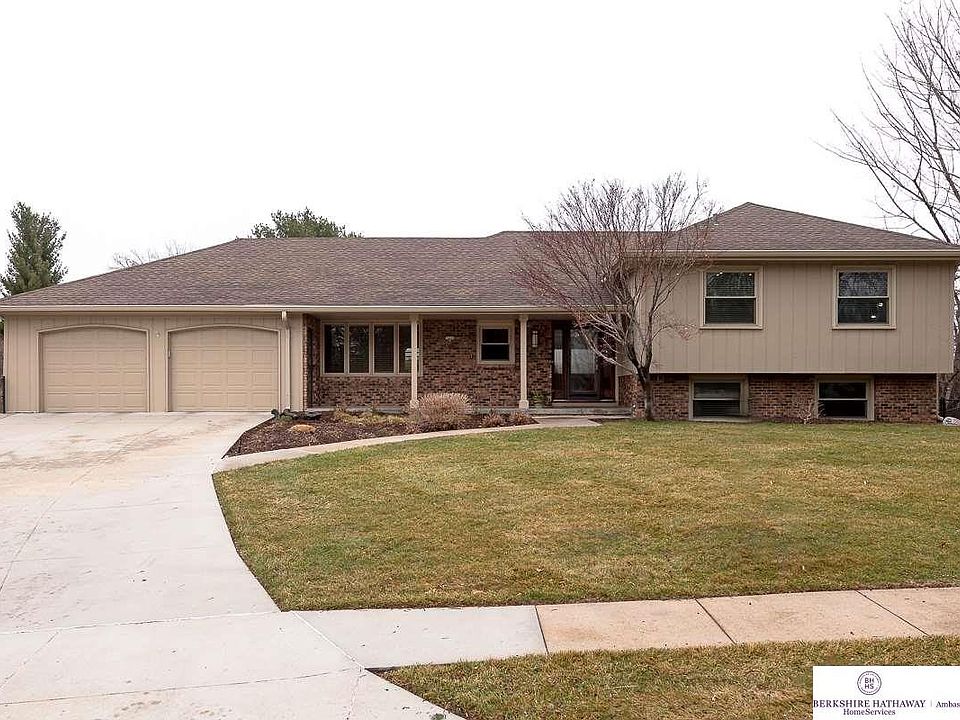 1st image of 3405 S 94th Ave