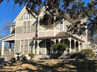 201 W Walcott Ave, Comanche, TX 76442