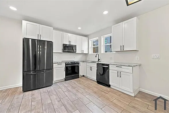 3 bed, $2,250 — Photo 3