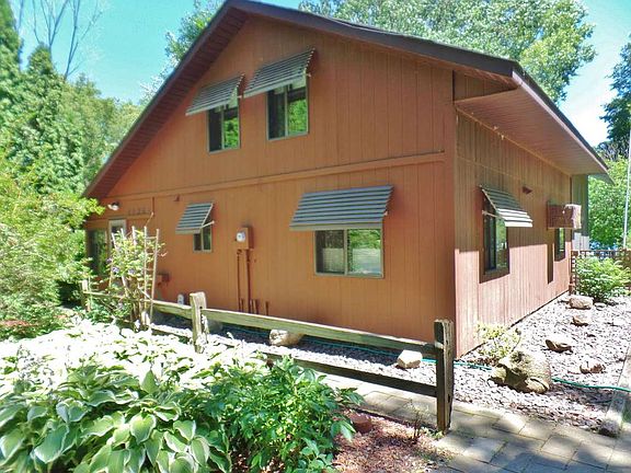 3rd image of 18368 Raymond Ave