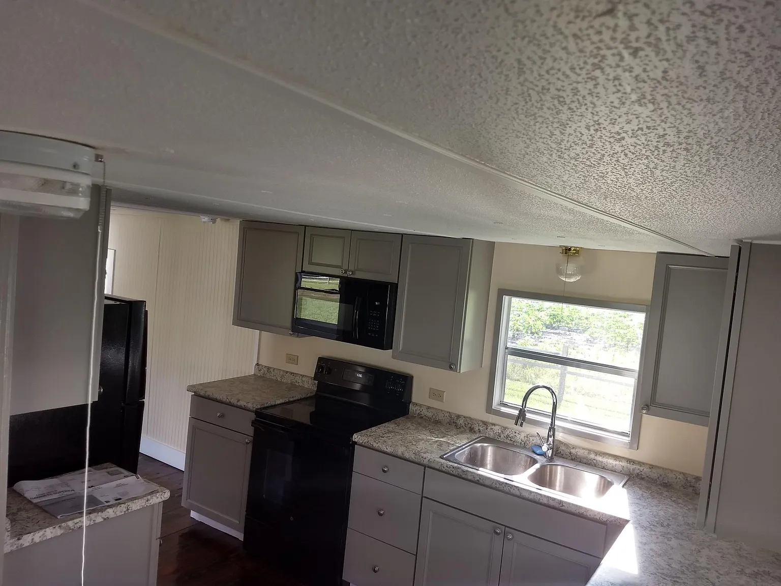 2 bed, 700 sqft, $1,100 — Photo 1
