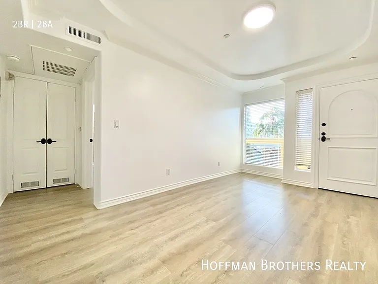 1837 Beloit Ave #203 — Photo 1