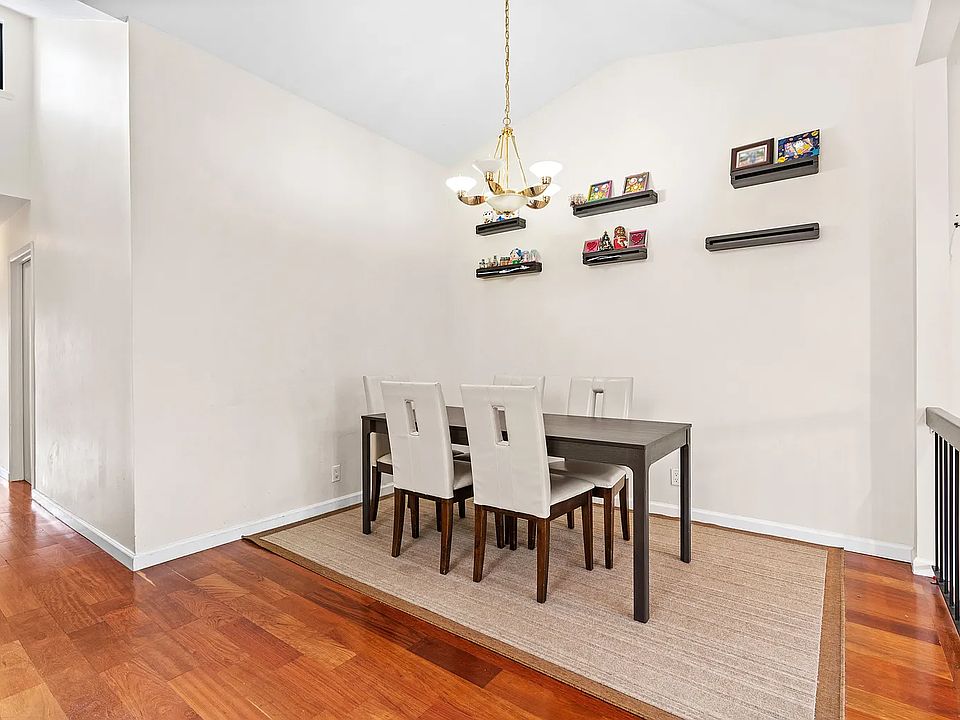 1st image of 121-20 Keel Ct #55