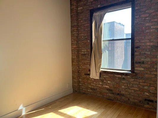 Rented by Smart City Real Estate LLC | media 12