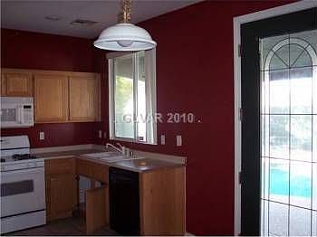 4th image of 1315 Fairchild St