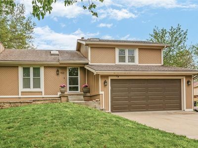 922 NE Karapat Dr, Kansas City, MO, 64155