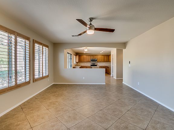 3rd image of 10338 W Magnolia St
