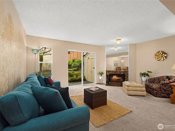 12024 101 Avenue NE #E2, Kirkland, WA 98034