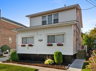 3210 Country Club Rd, Bronx, NY 10465