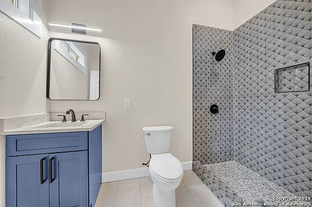 530 E Carson St — Photo 18