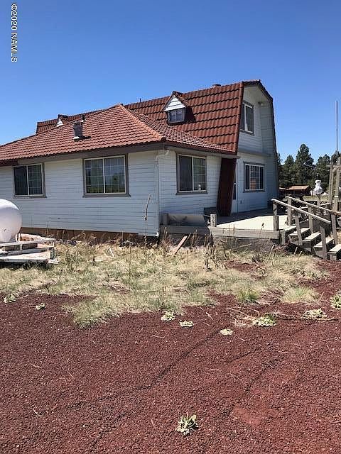 2nd image of 334 Hillcrest Dr