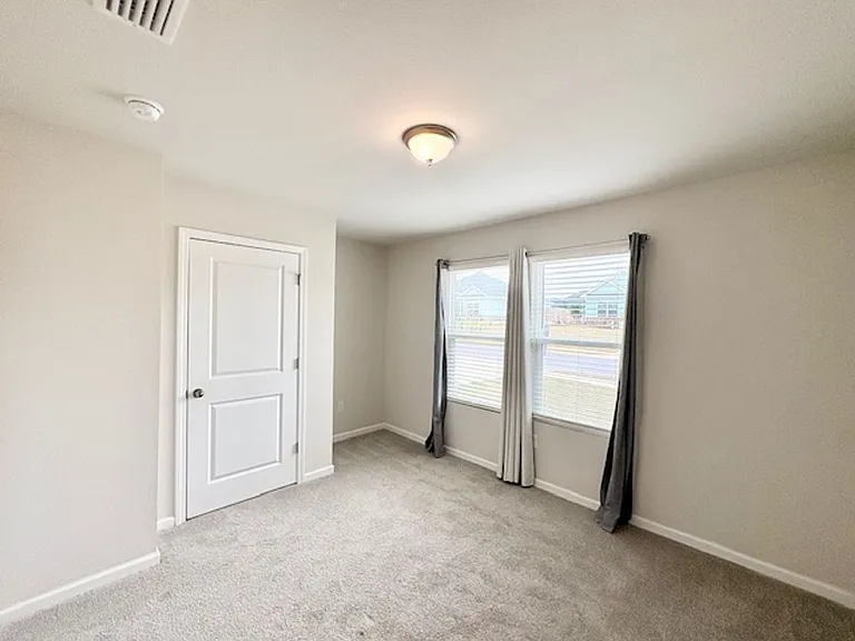 462 Whispering Creek Ave — Photo 8