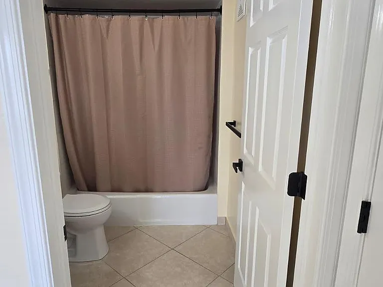 105 S Riverside Dr #402 — Photo 28