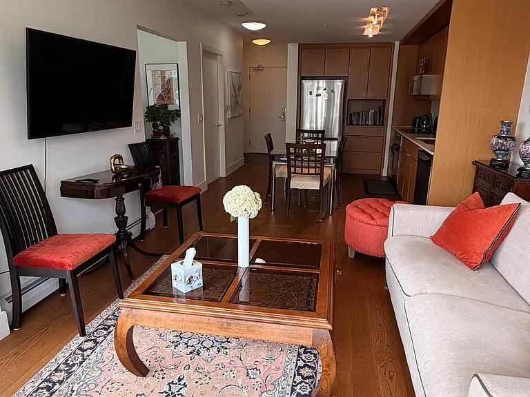 158 W 13th St #703 — Photo 7