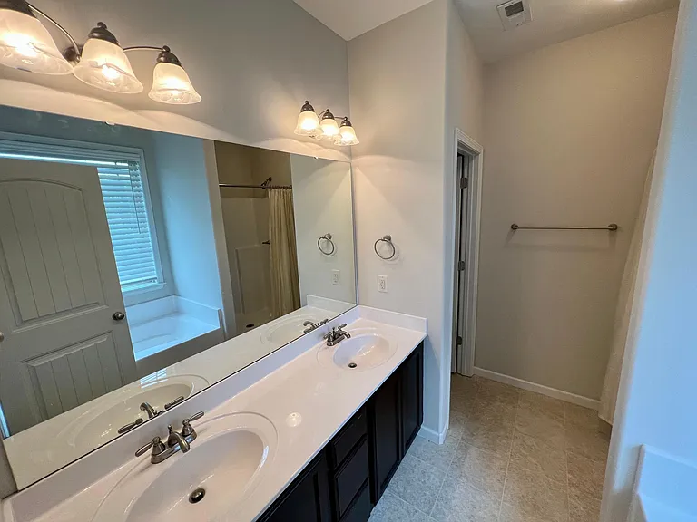 325 S Stonegate Dr — Photo 14