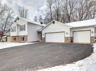 29663 295th Ln, Lindstrom, MN 55045