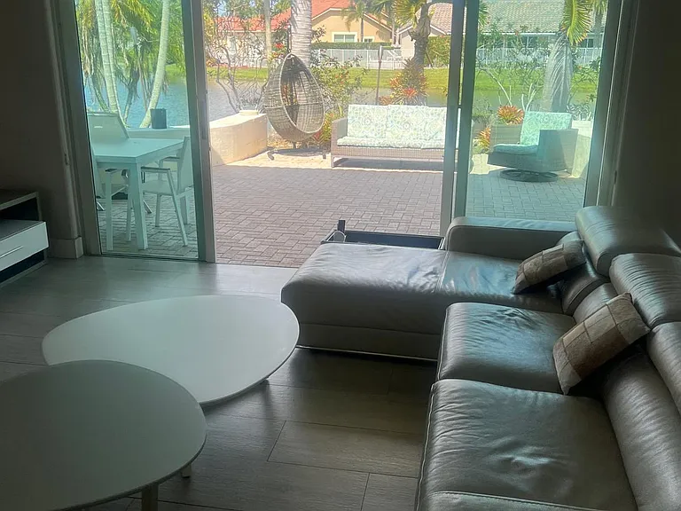 1130 Spyglass — Photo 3