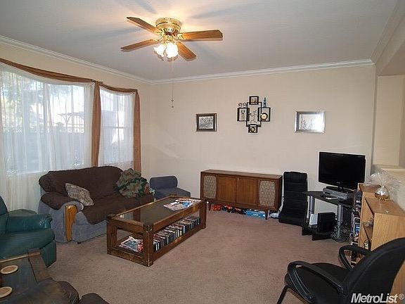 4th image of 540 Peregrine Dr