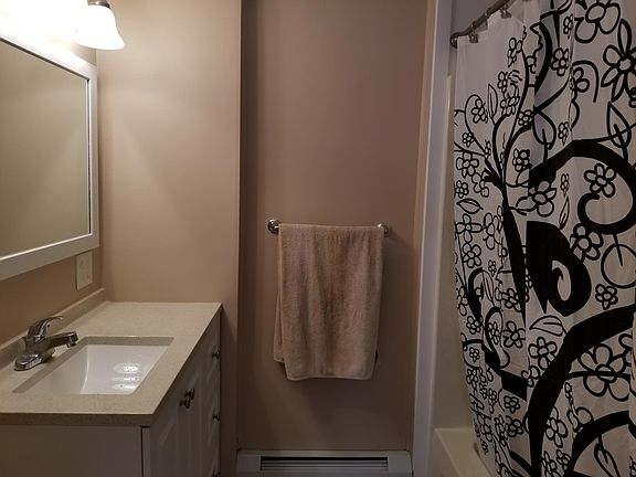 1st Floor Bathroom