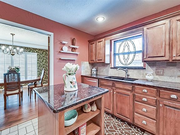 4th image of 3507 Lake Pontchartrain Dr