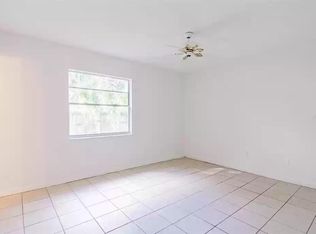 24914 Newhall Ave, Santa Clarita, CA 91321