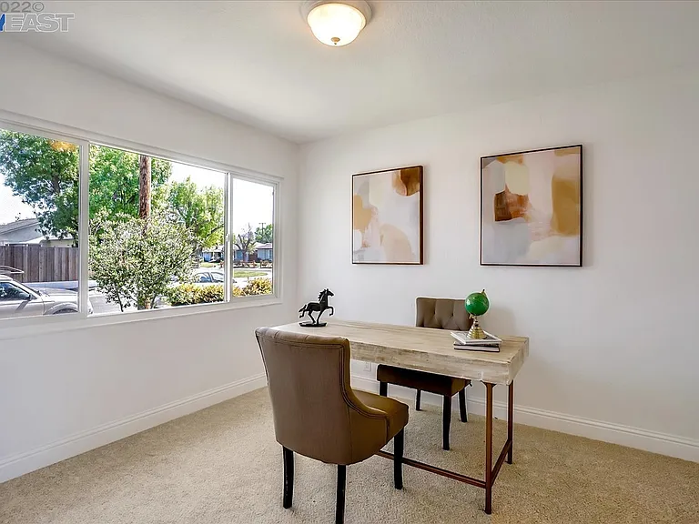 Meadowbrook Dr — Photo 10