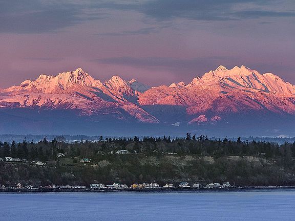 Cascades alpenglow