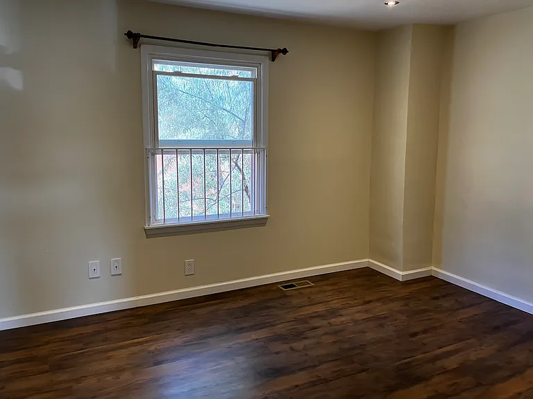 Master bedroom contd.