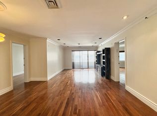 100 Cuttermill Rd APT 3, Great Neck, NY 11021