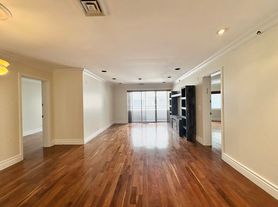 100 Cuttermill Rd