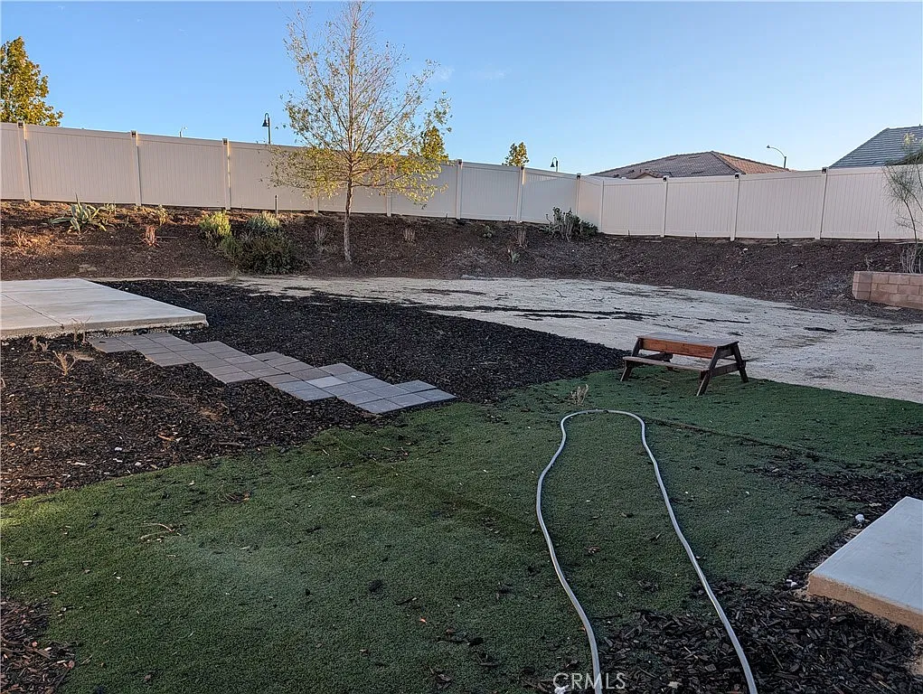 4 bed, 1580 sqft, $3,100 — Photo 4