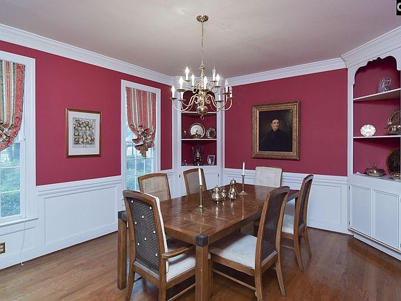 5th image of 100 Hamptons Grant Ct