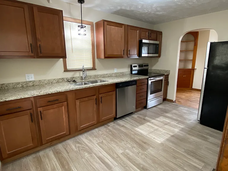 3235 Vine St — Photo 1