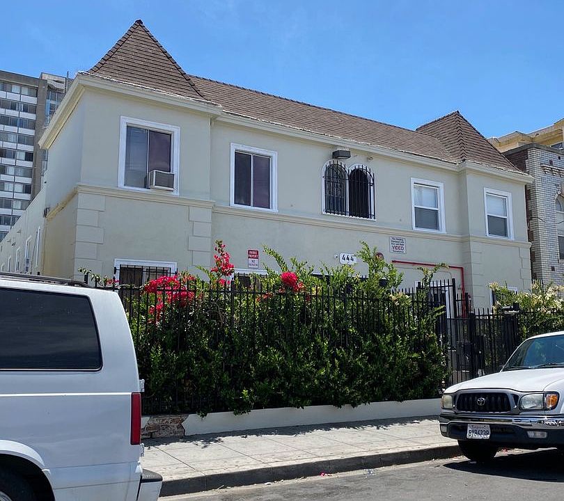 1st image of 444 S Burlington Ave APT 106