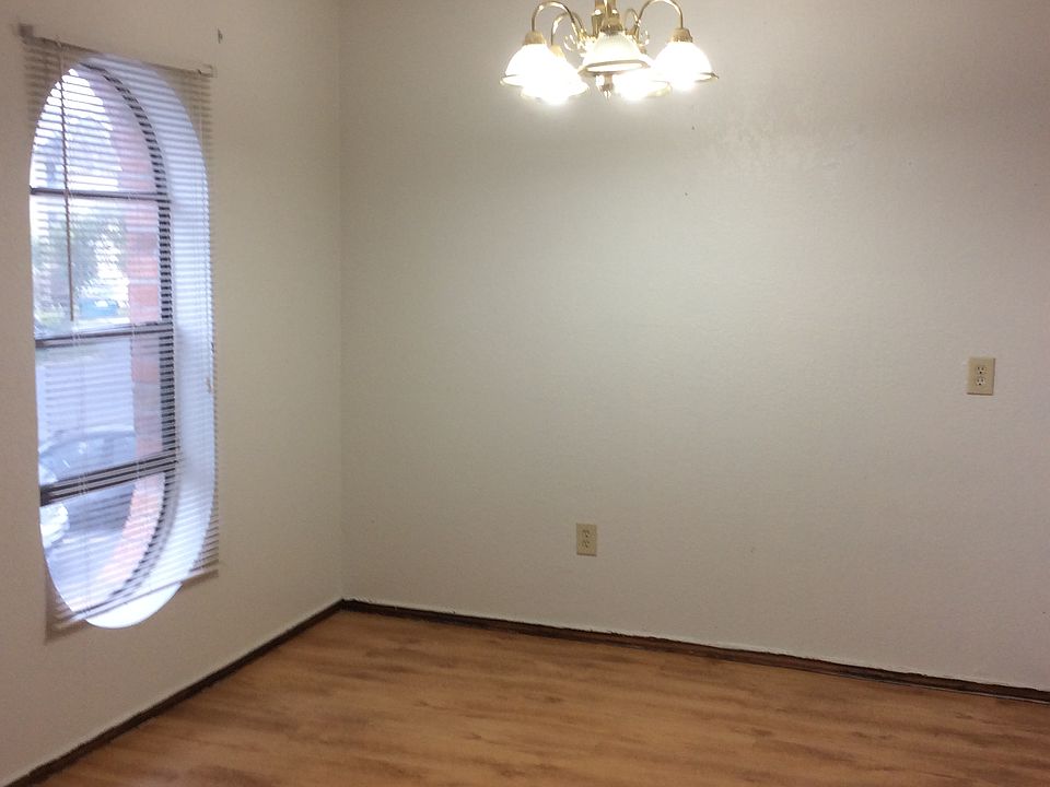2nd image of 3501 23rd #206