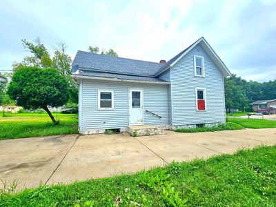 211 Colfax Ave NE, Hector, MN, 55342